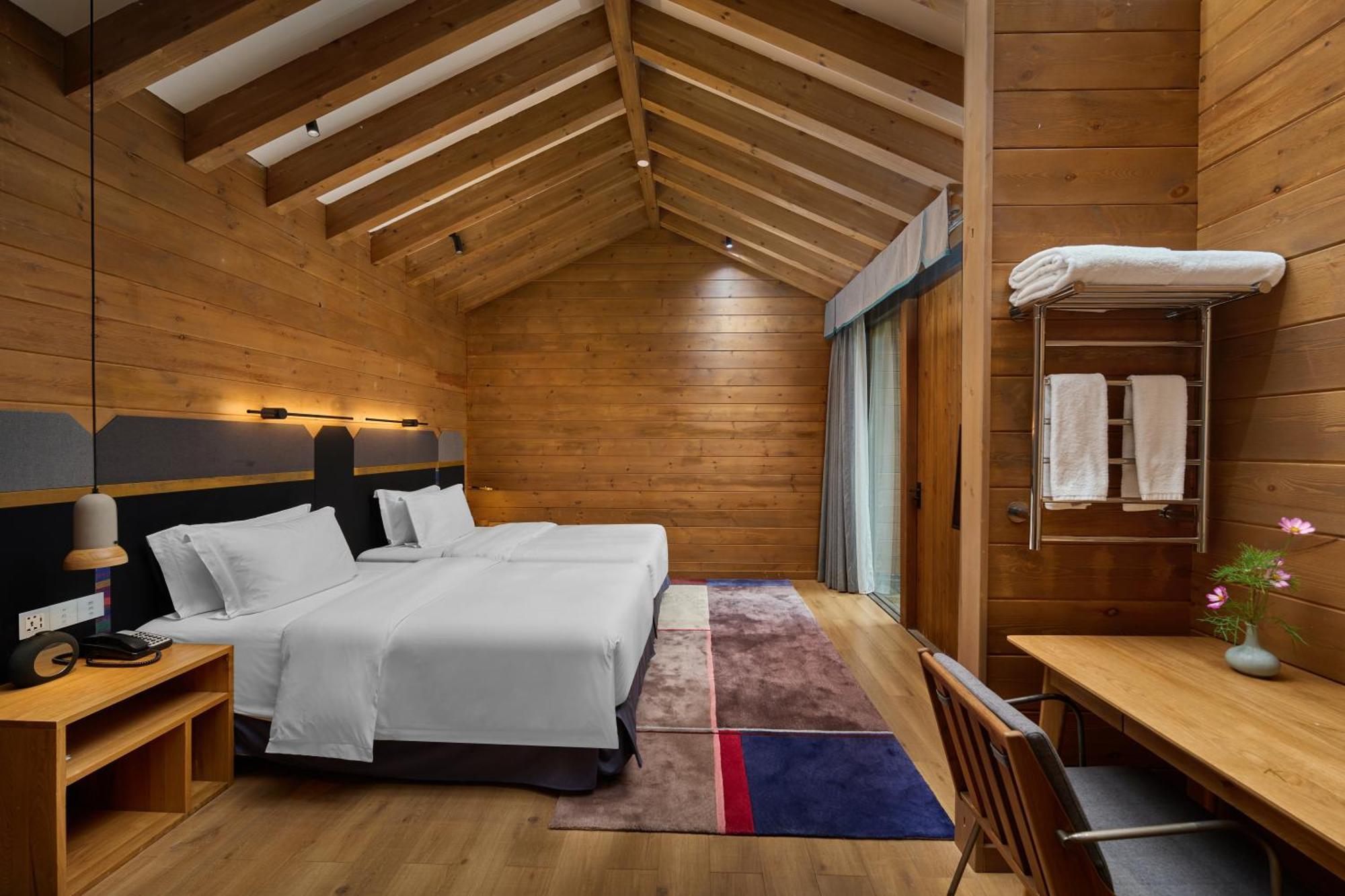 Hotel Indigo Lugu Lake By Ihg Lijiang  Exterior foto